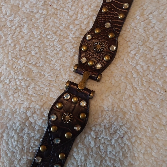 🌺 Like New Brown Leather & Studded Western Belt - Picture 5 of 14